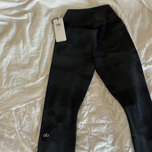 New Alo High Waist Vapor Leggings - Picture 2 of 2